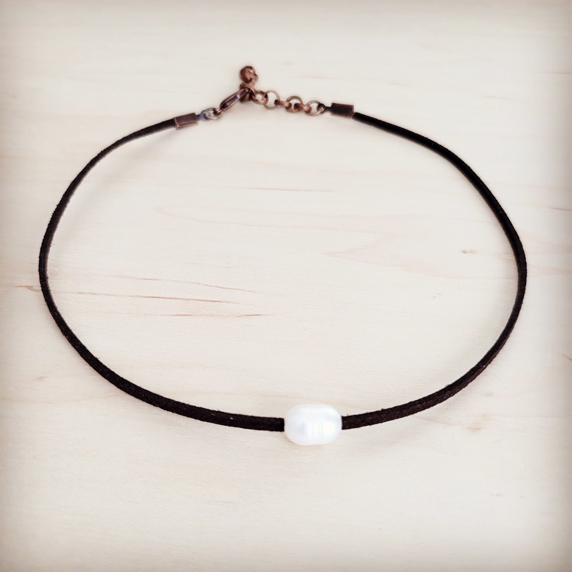 Floating Pearl on Brown Leather Choker Necklace 229R