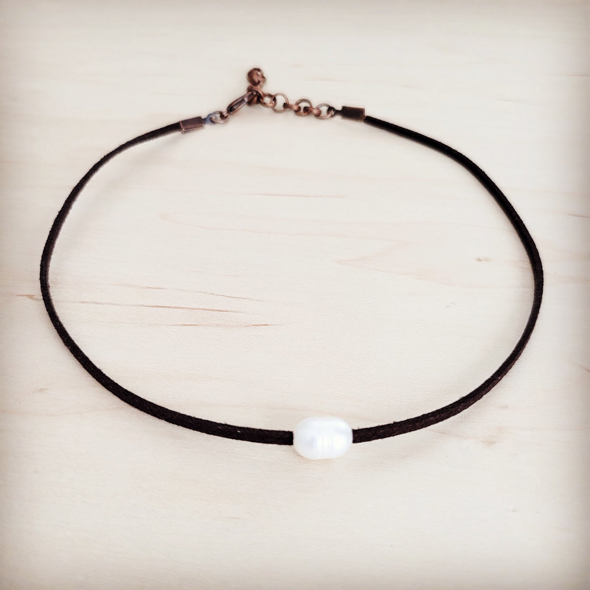 Floating Pearl on Brown Leather Choker Necklace 229R