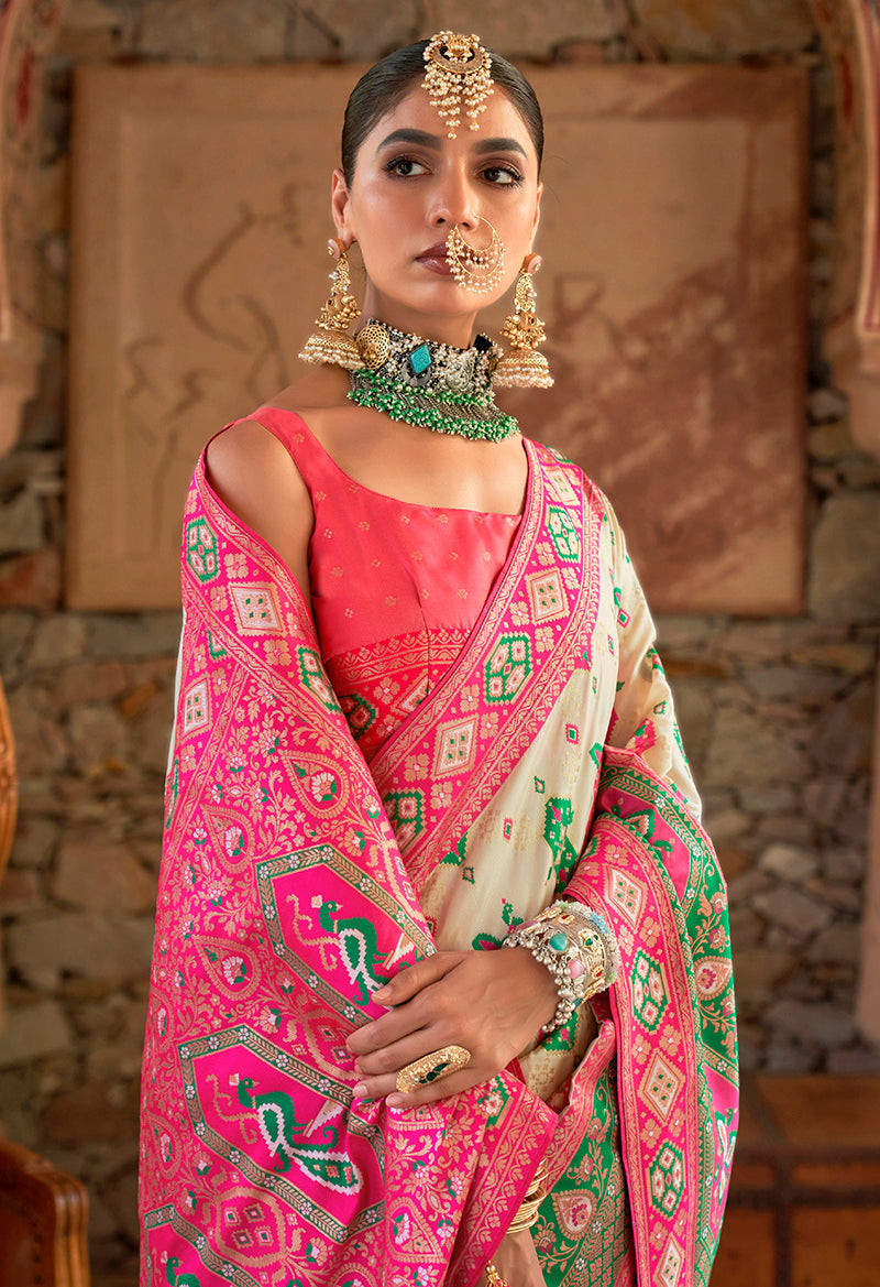 White Traditional Banarasi Silk Saree with Intricate Weaving