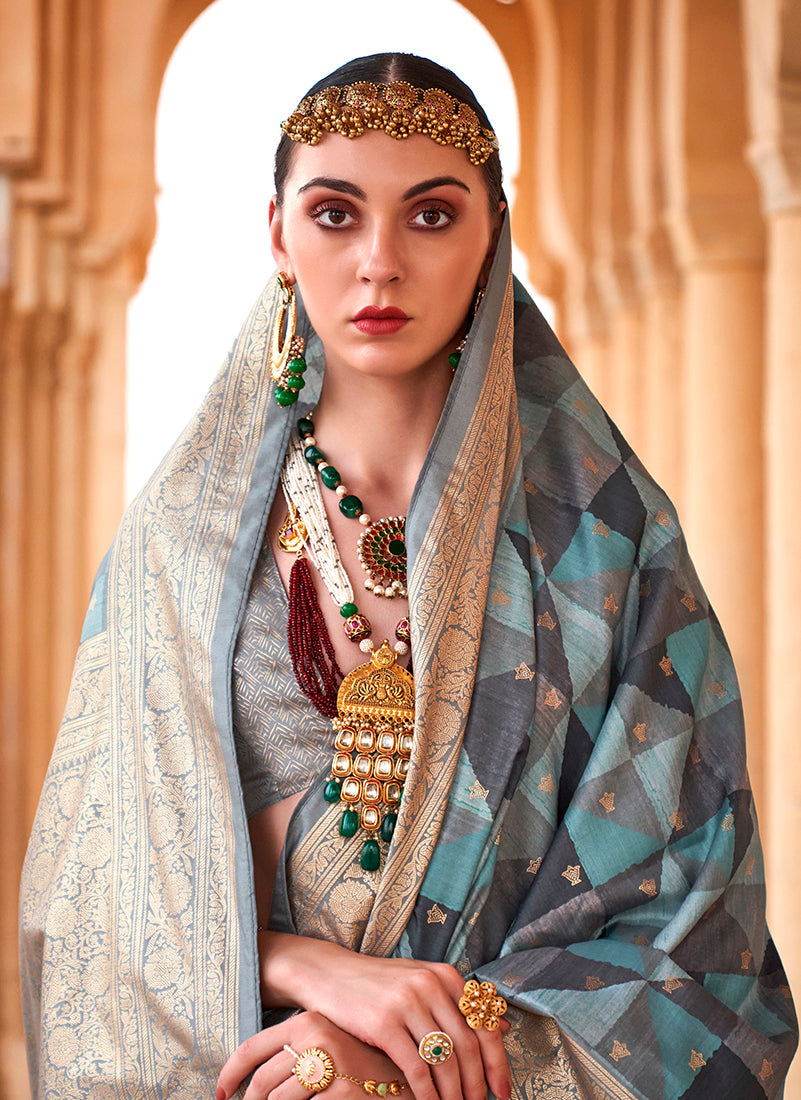 Multicolour contemporary viscose saree featuring an all-over shimmering foil print