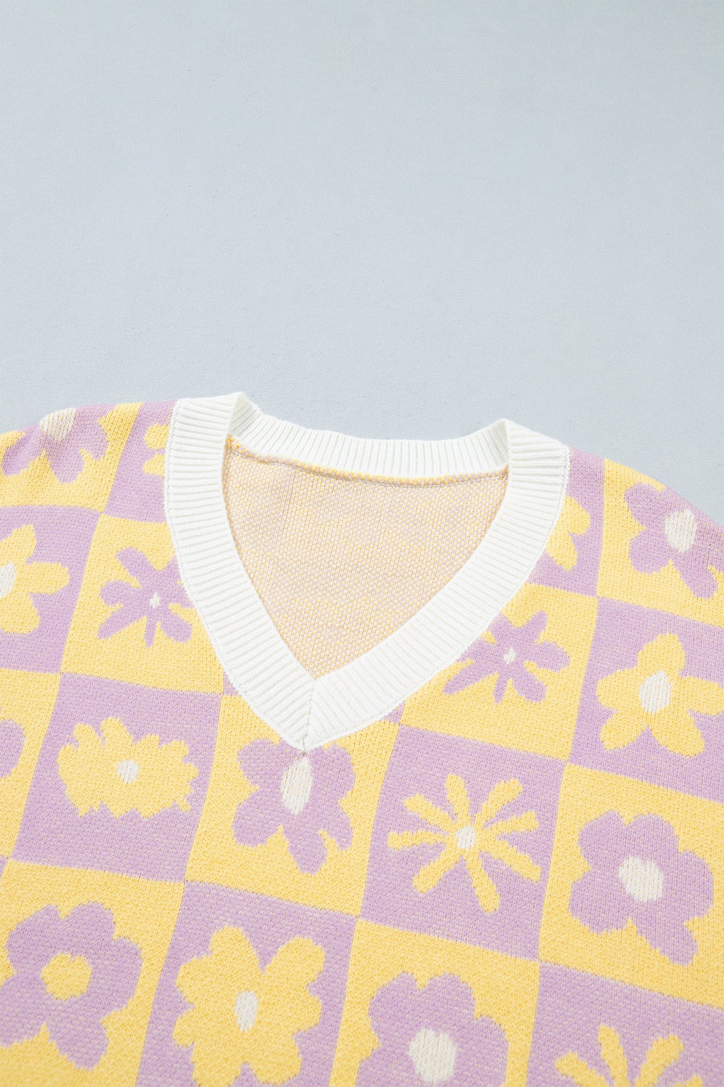 Plus Size Floral Checker V-Neck Long Sleeve Sweater