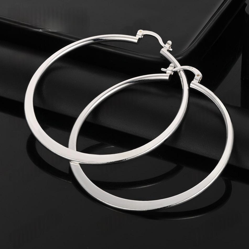 Simple Elegant And Fashionable Womens Earrings