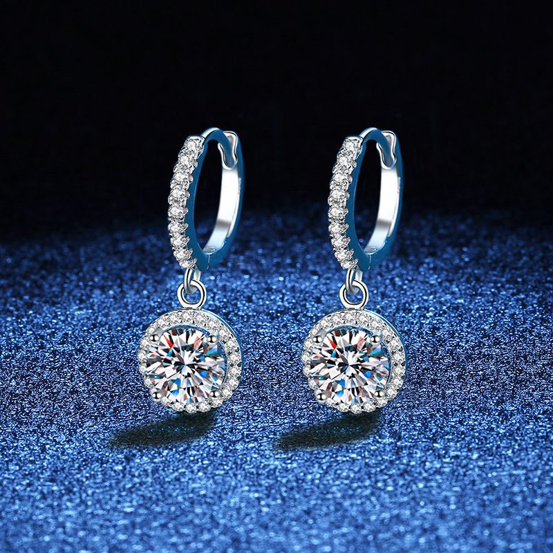 Fashionable And Personalized Moissanite Earrings For Women