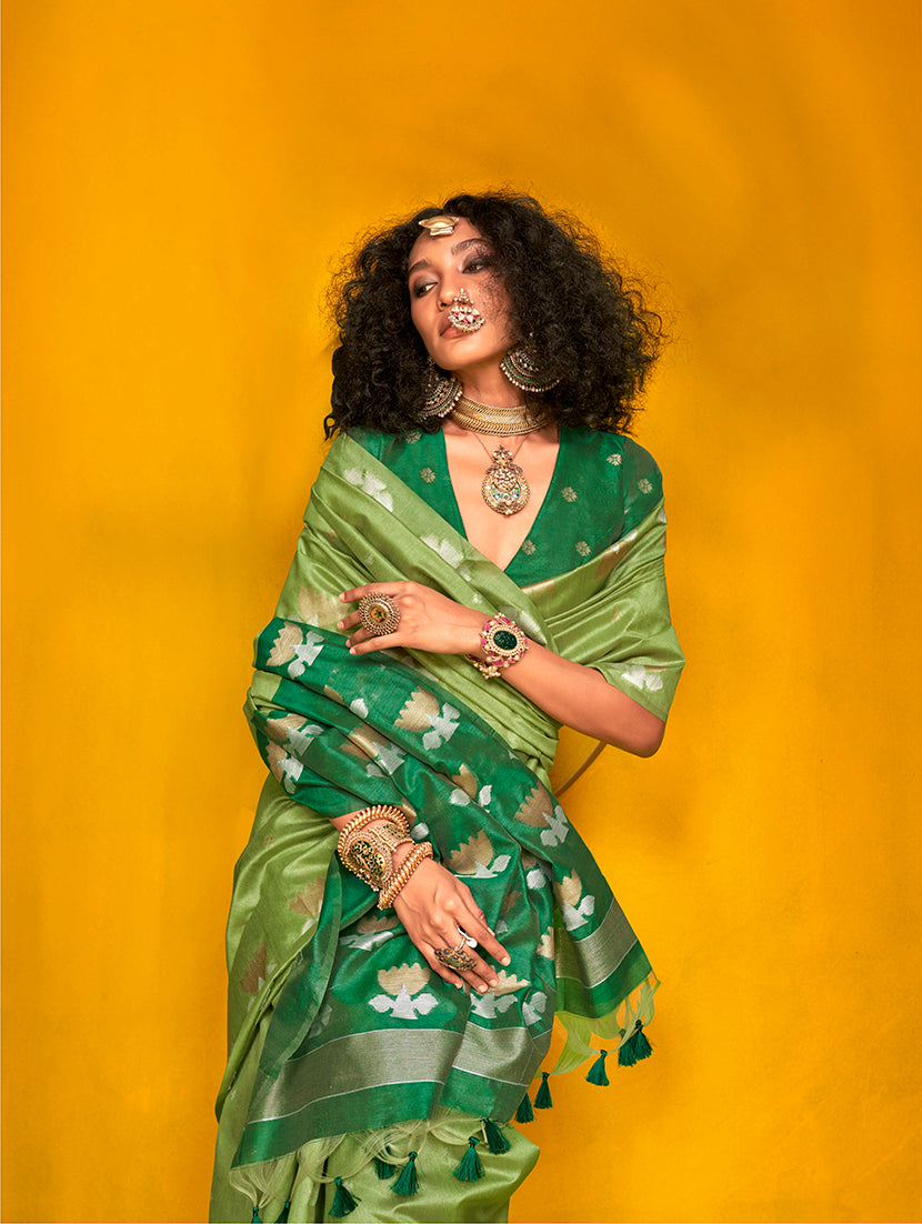 Green Handloom Silk Saree with Traditional Zari Weaving