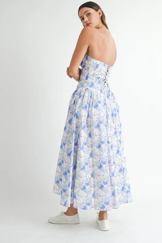 Sweetheart Neckline Floral Midi Dress in White and Blue