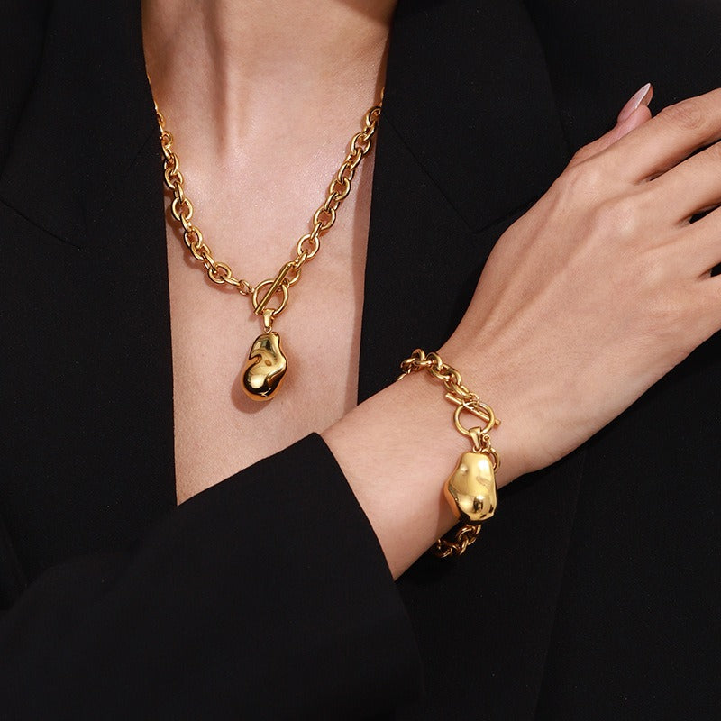 18K gold OT buckle with geometric design exquisite and noble necklace bracelet set