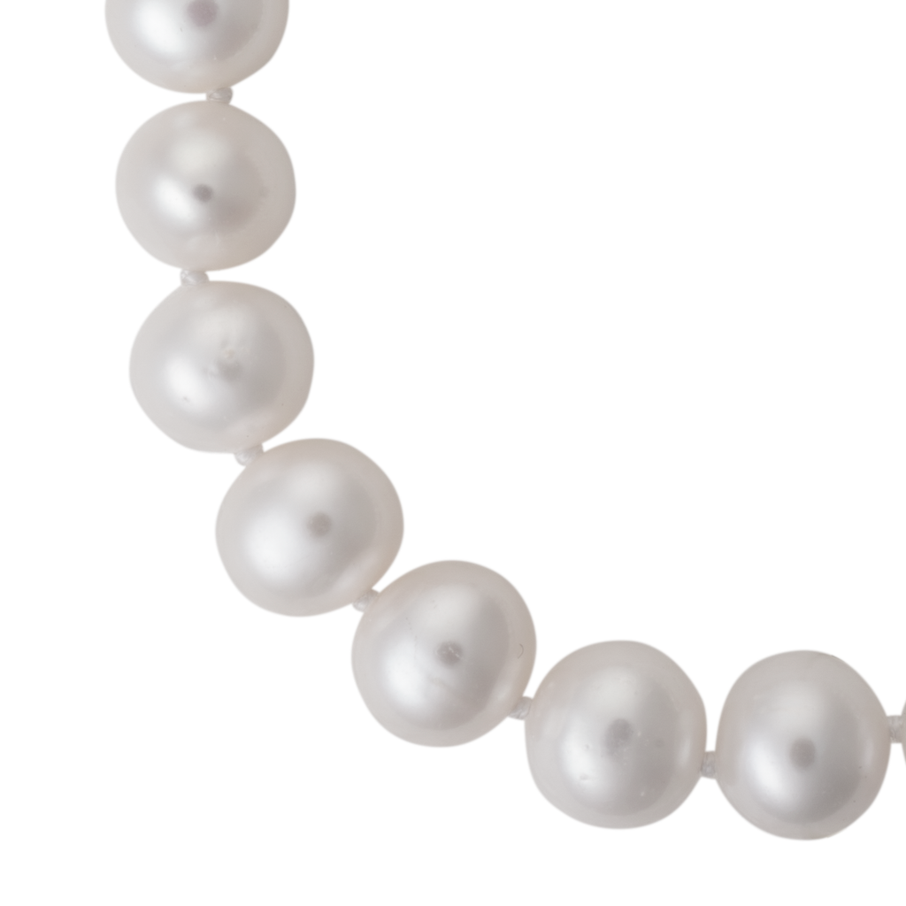 Freshwater Cultured Pearl Bracelet with Sparking Crystal Clasp - Image 6