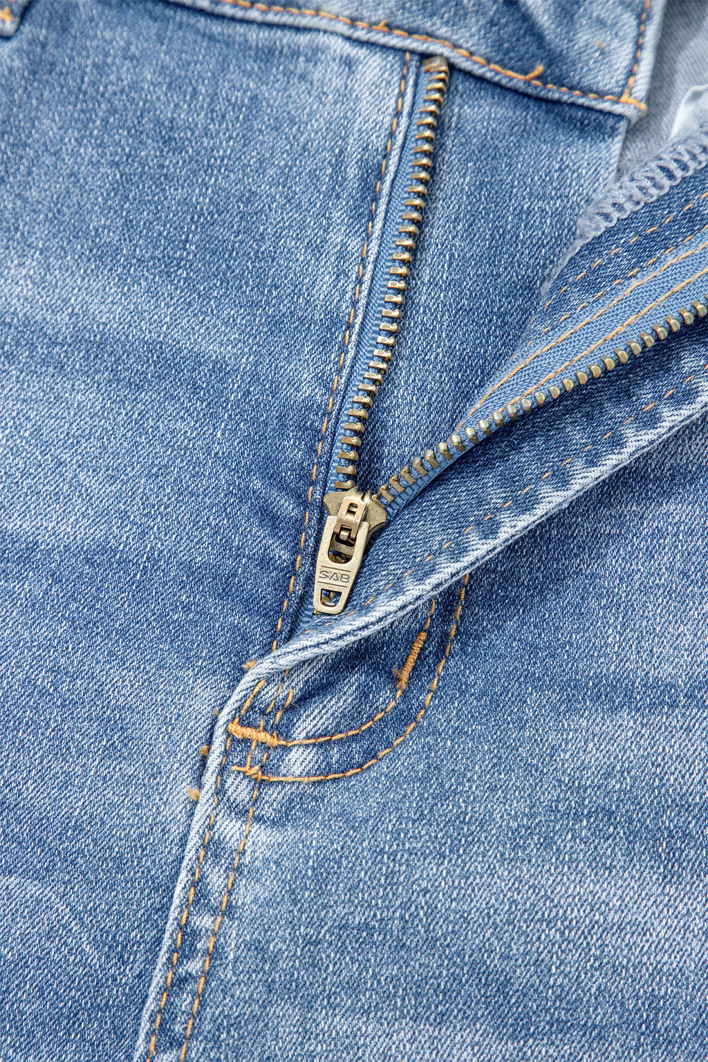 Rayne Wash Raw Hem Shorts in Light Blue - High Waist Denim