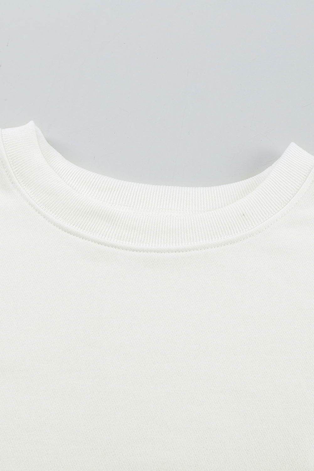 Women’s Crew Neck Pullover Sweatshirt - Cozy Minimalist Knit