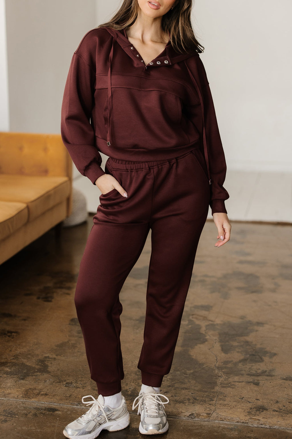 Women's Cropped Hoodie and Jogger Lounge Set - Matching 2pc Set