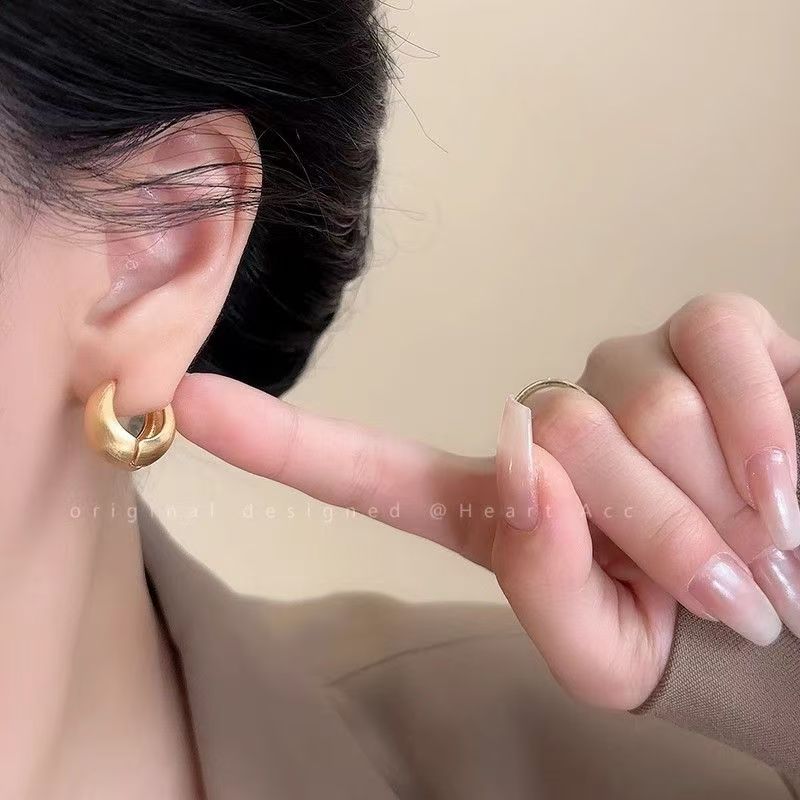 Brushed Craft Stud Earrings Minimalist Luxury Silver Post