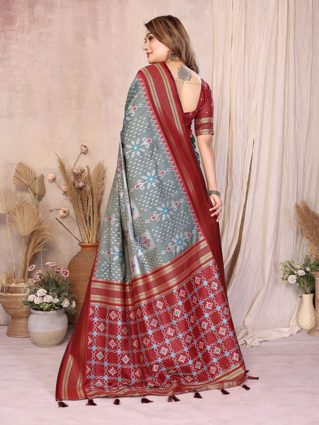 Grey Soft Silk Weaving Saree with Subtle Sophisticated Shine