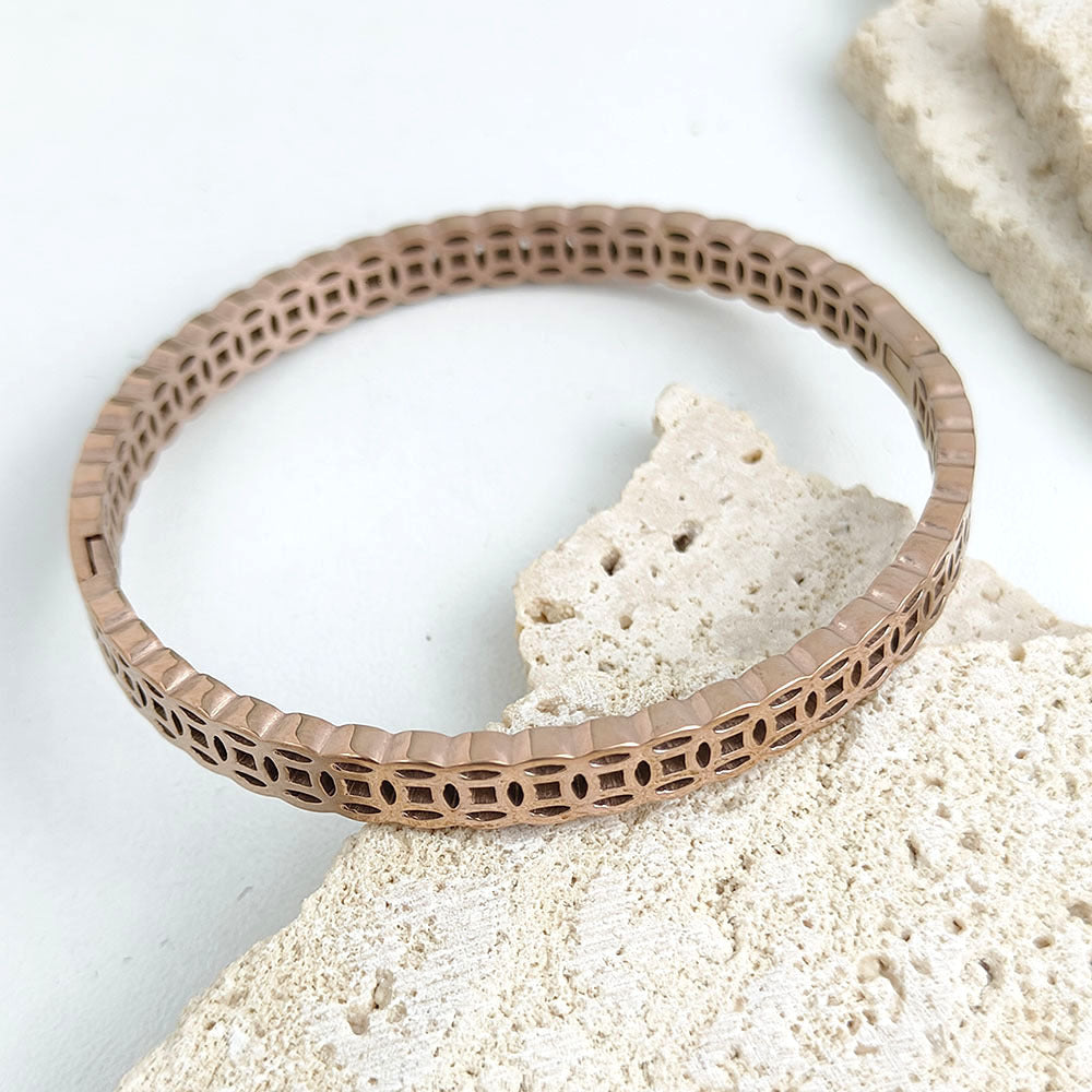 Unisex Hollowed-out Creative Casual Bracelet
