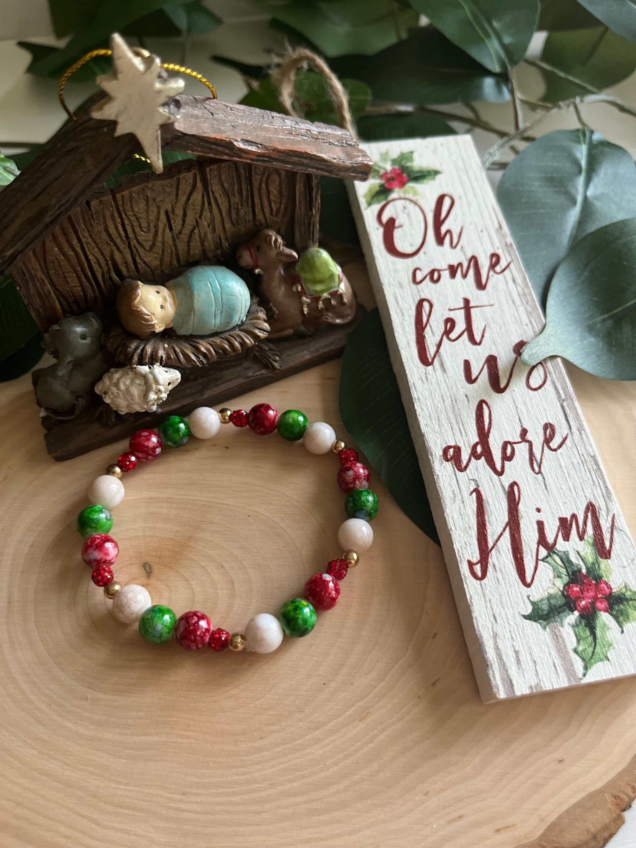 Christmas Jeweled Bead Bracelet - Festive Holiday Stretch Jewelry