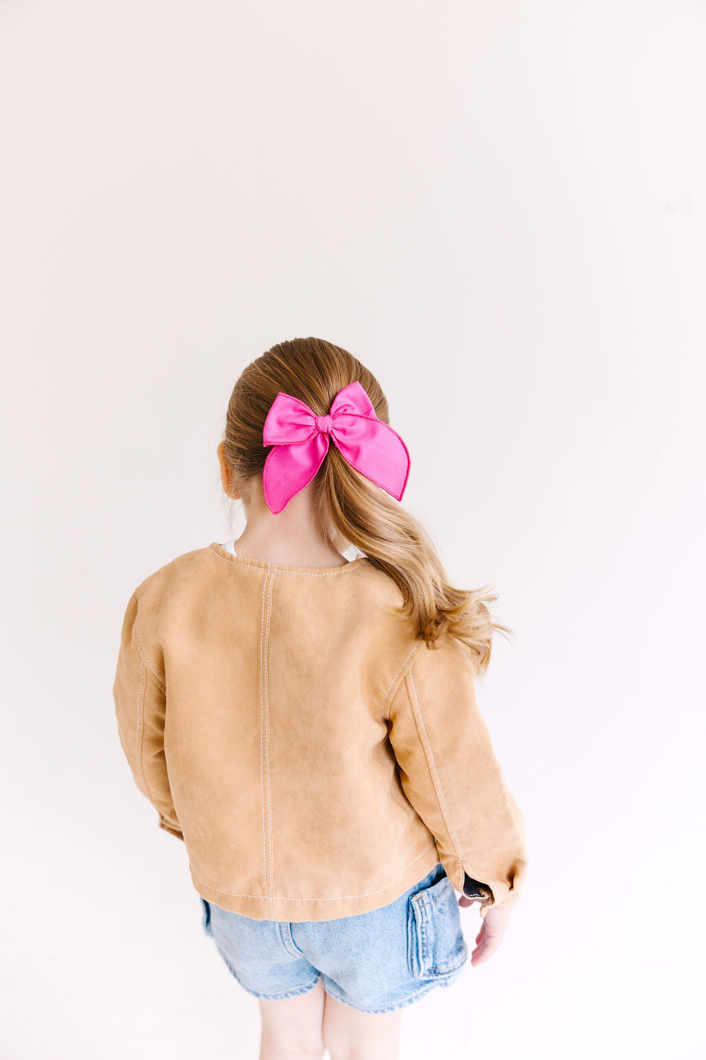 White Medium Hair Bow for Babies and Toddlers - Image 4