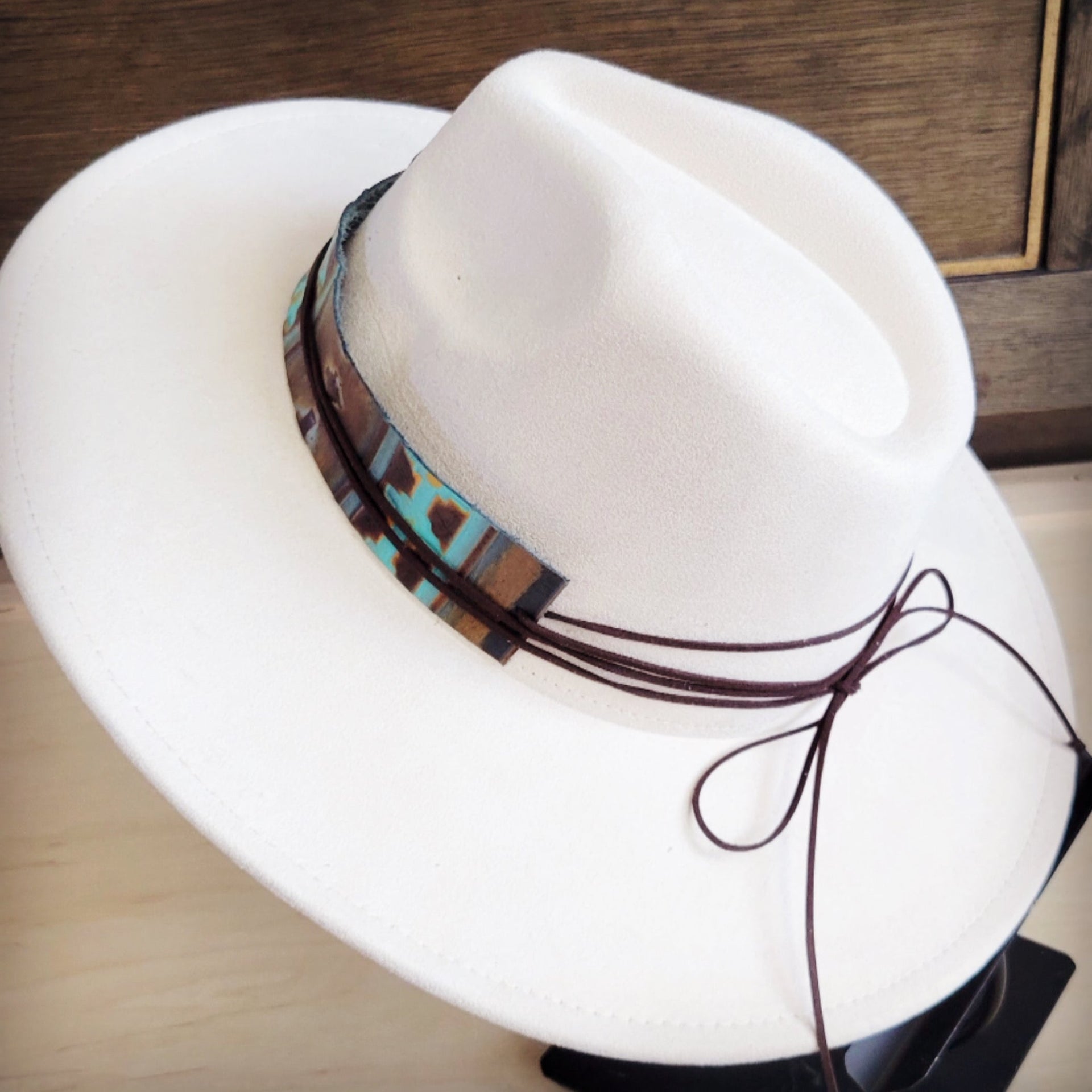 Genuine Leather Wide Navajo Print Hat Band Blue and Brown - Image 3