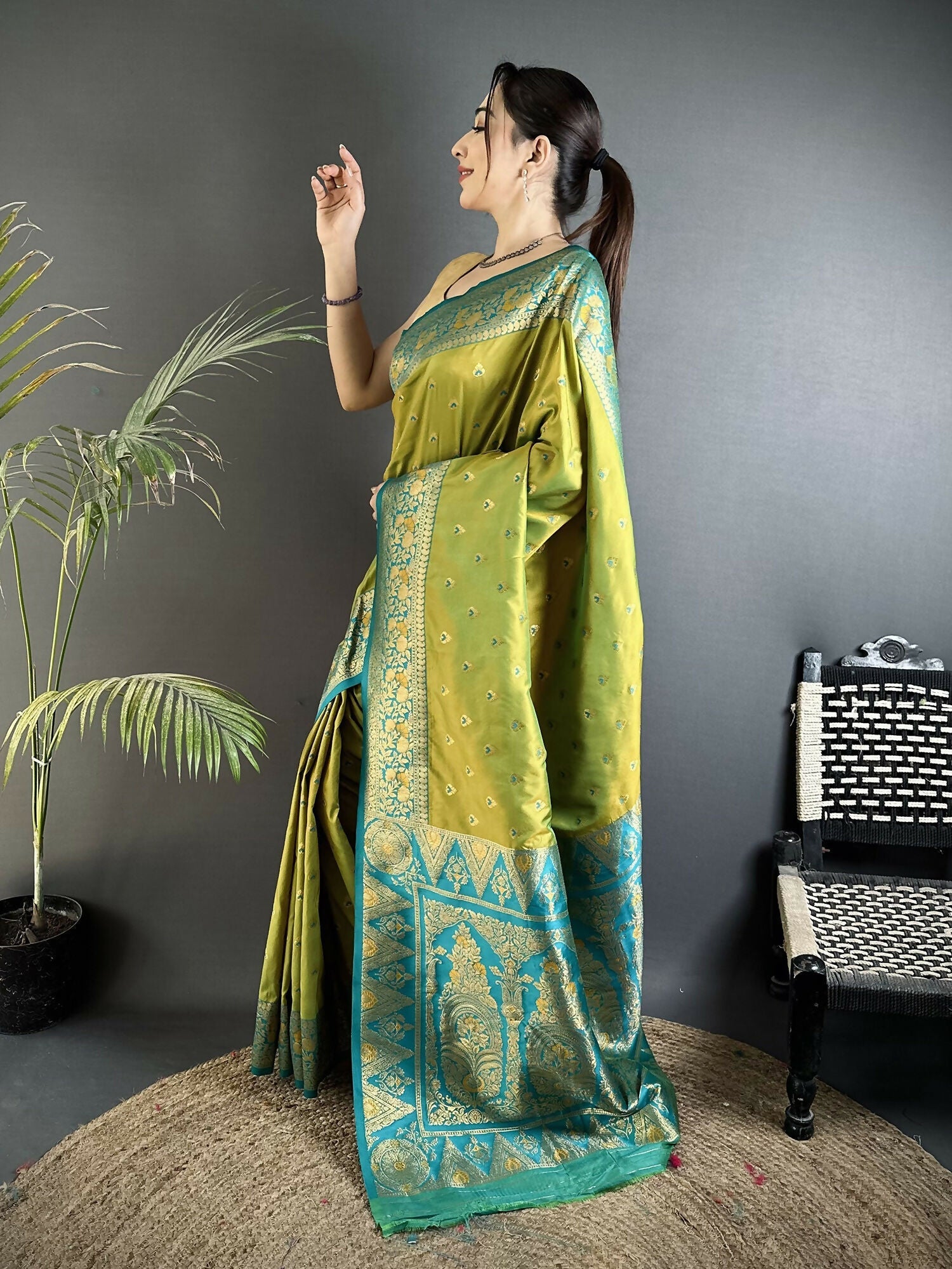 Pista Green Soft Silk Banarasi Saree with Intricate Motifs