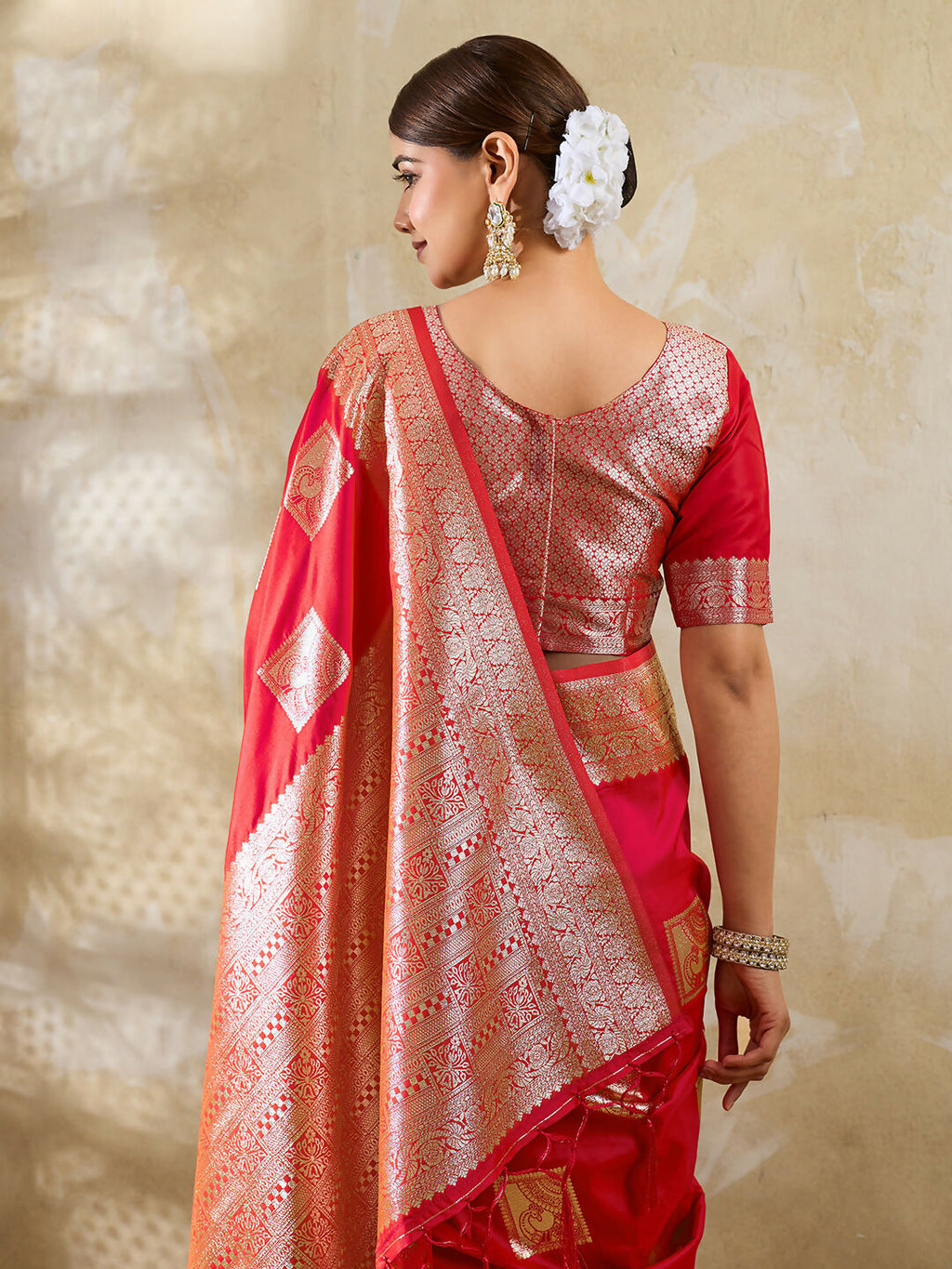 Elegant Red Silk Blend Saree with Matching Blouse