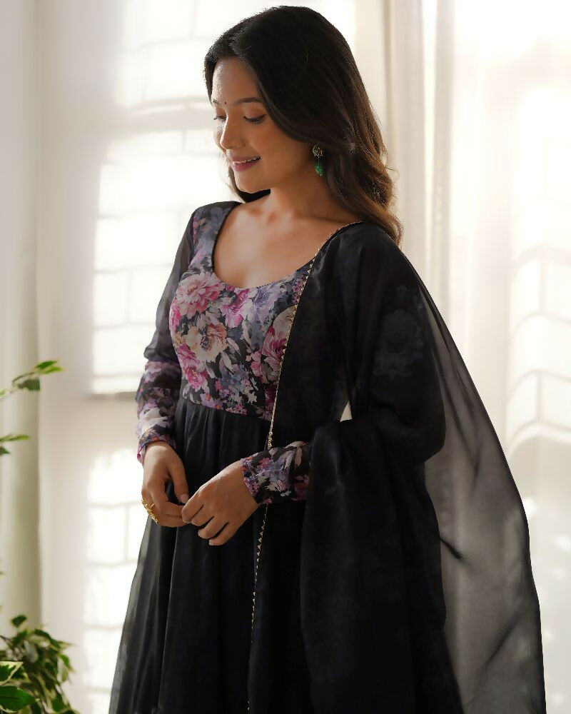 Black Organza Kurta Set with Sequin Embroidery 3-Piece Outfit
