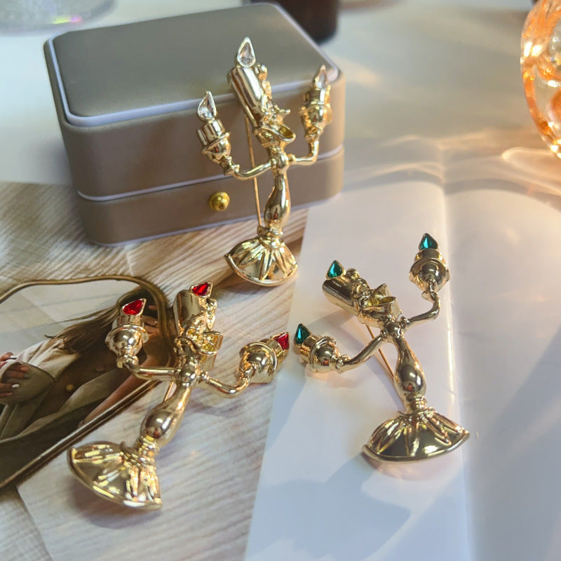 Western Court Retro Chandelier-Style Gold Brooch