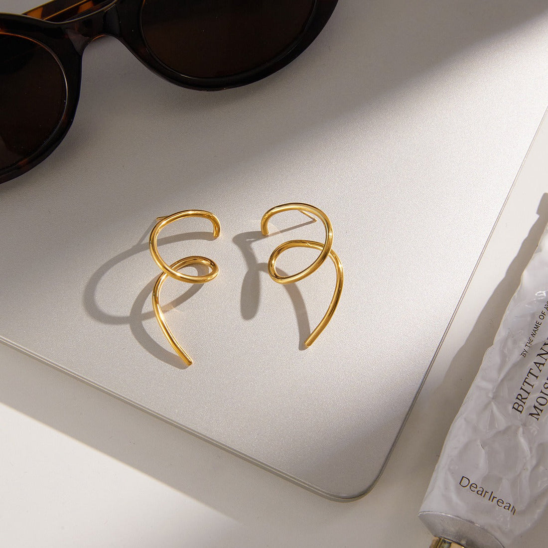 18K Gold Irregular Line Titanium Steel Stud Earrings