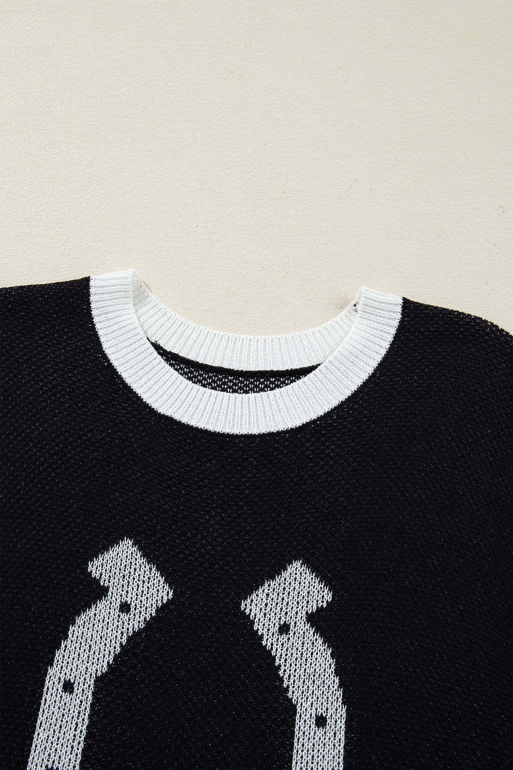 Western Horseshoe Contrast Trim Short Sleeve Sweater