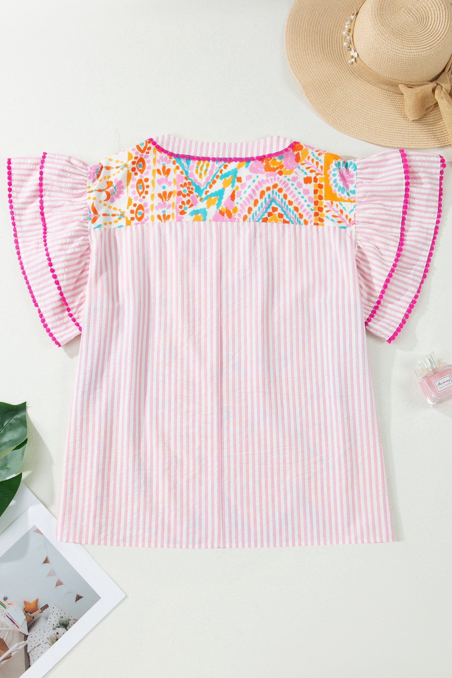 Geometric Stripe Contrast Trim V-Neck Blouse