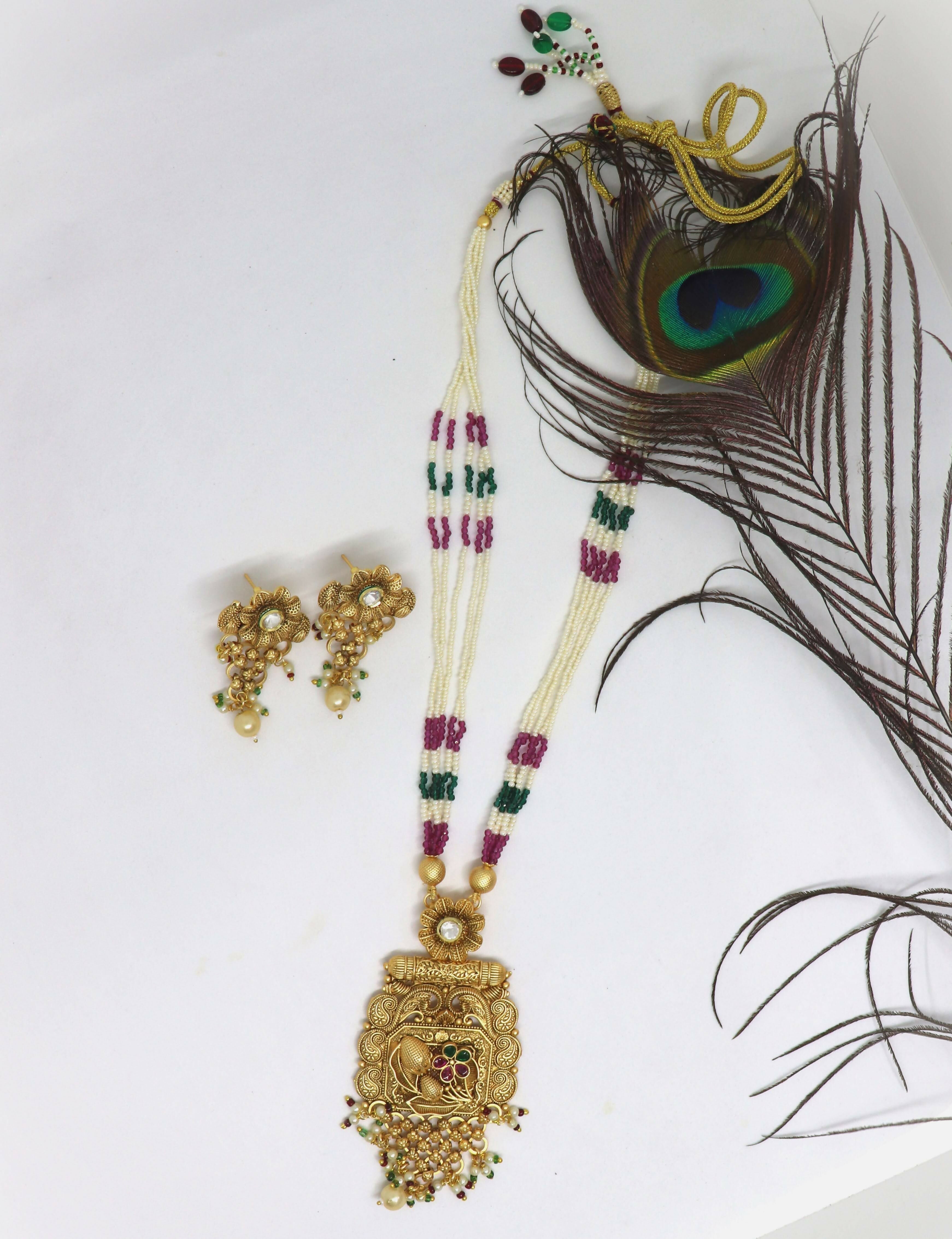 Joban Fashion White & Maroon & Green With Rajwadi Polish Necklace Set