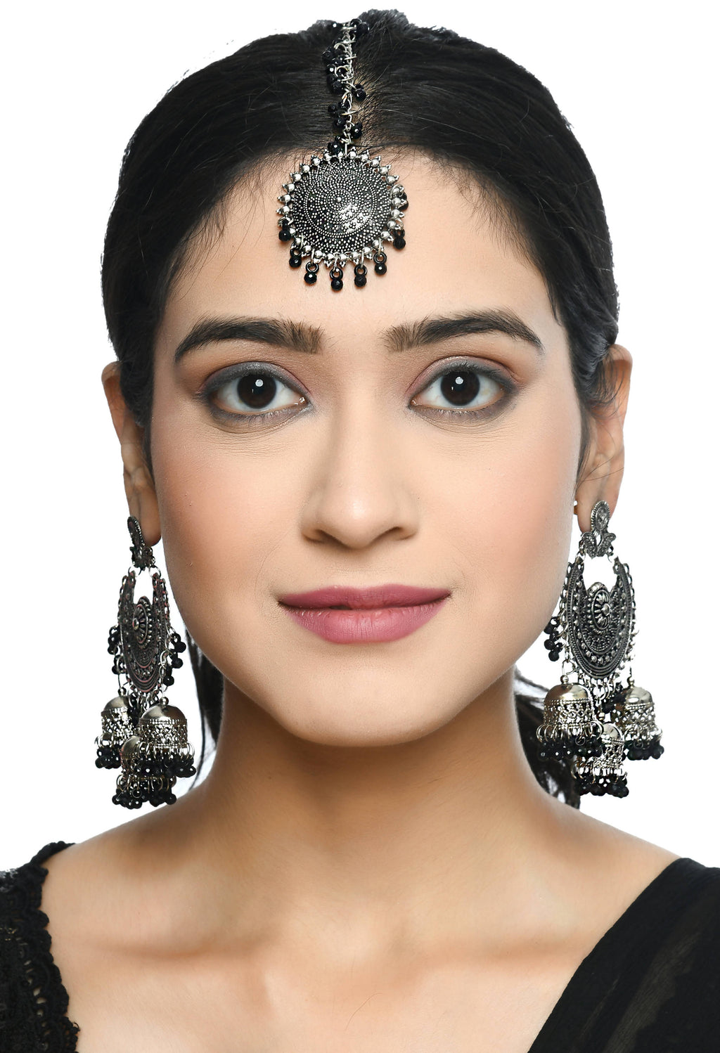 Traditional Kundan Jhumka Earrings with Matching Maang Tikka