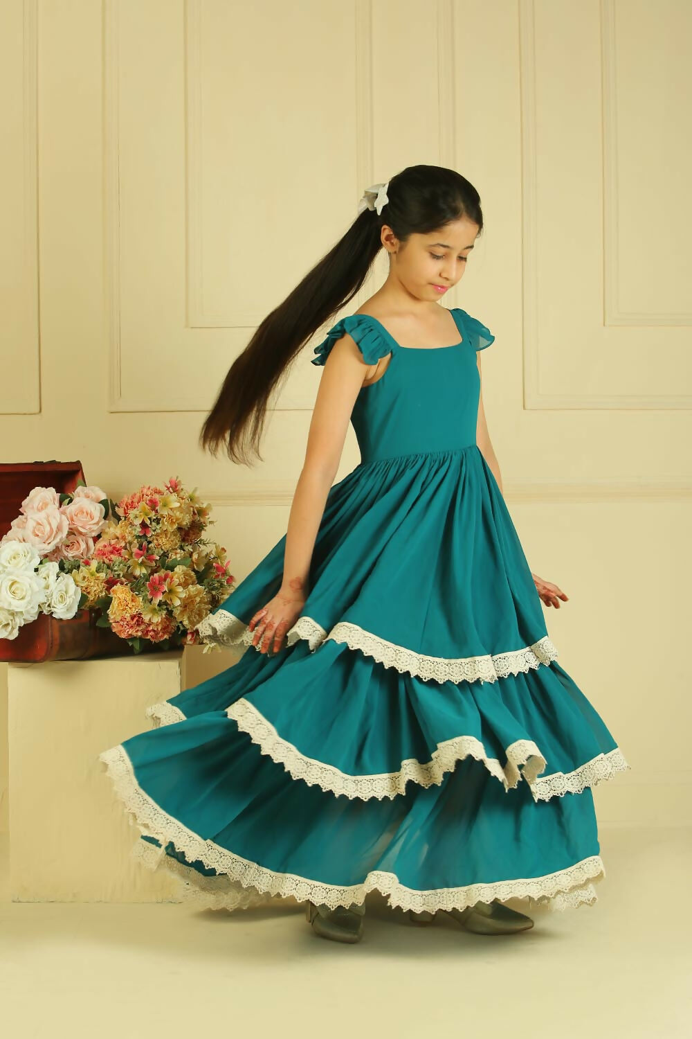 Girls Elegant Green Off-Shoulder Maxi Dress for Special Occasions