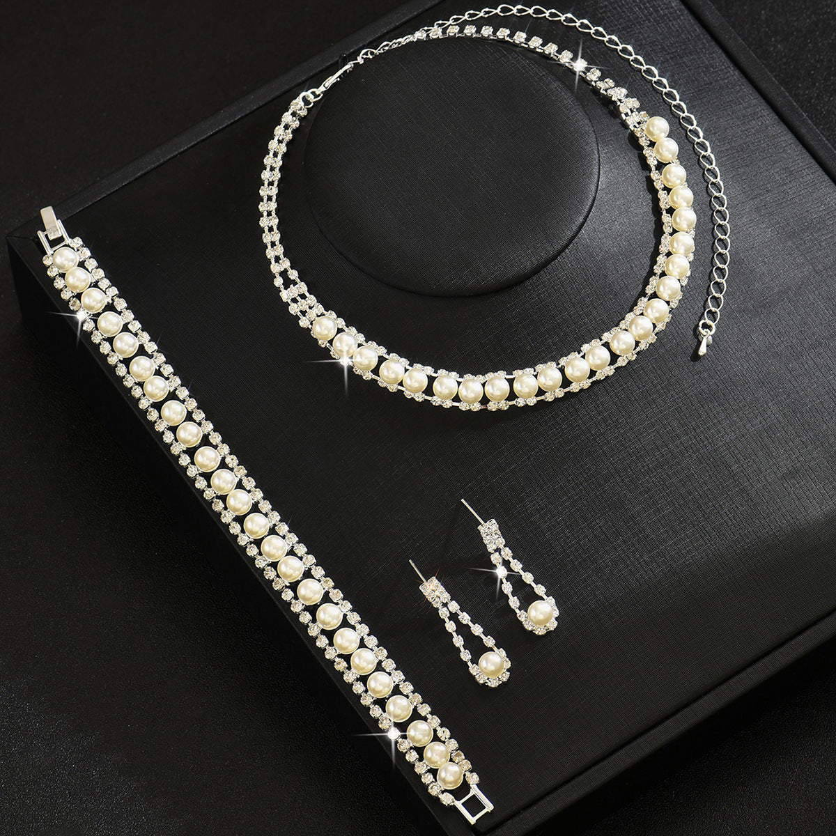 European And American Jewelry Wedding Dress Dinner Photography Accessories Pearl Rhinestone Chain Necklace Earrings Bracelet Three-Piece Set