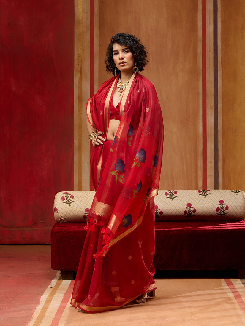 Red Handloom Cotton Blend Classic Saree with Intricate Weaving