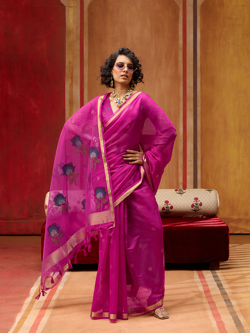 Monjolika Fashion Magenta Handloom Cotton Blend Weaving Classic Saree