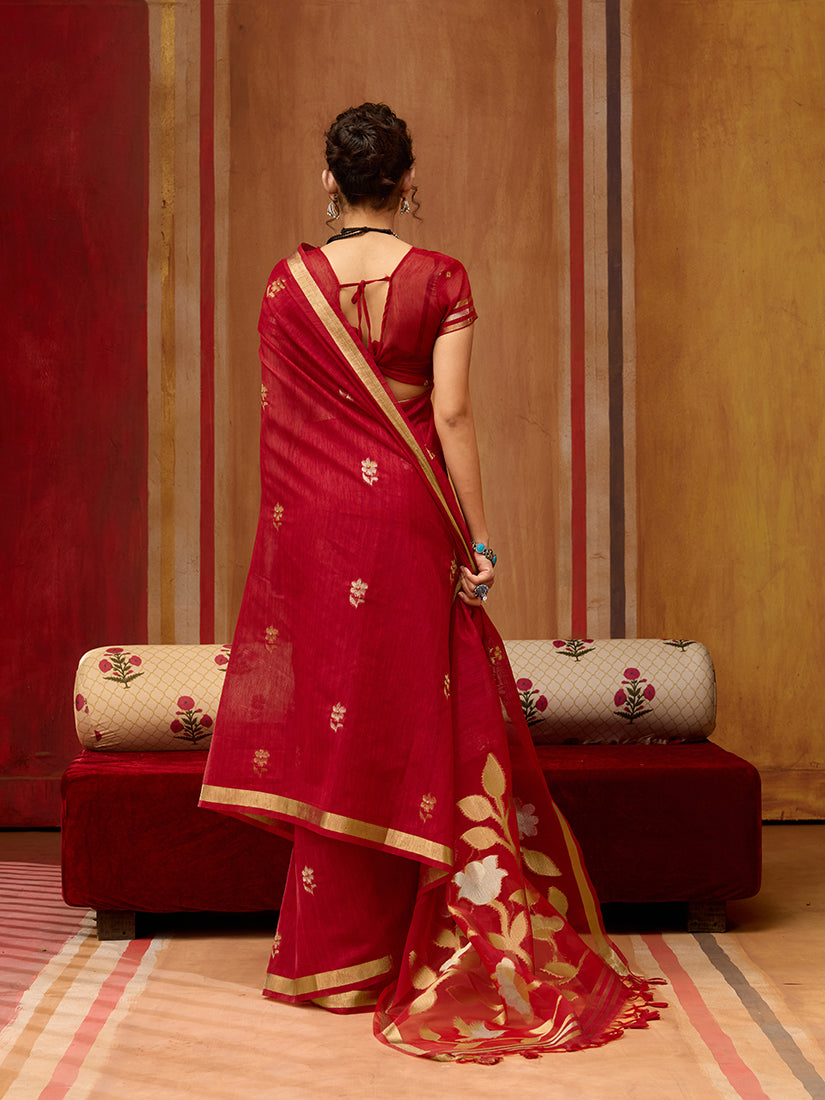 Red Silk Blend Woven Saree with Unstitched Blouse Piece