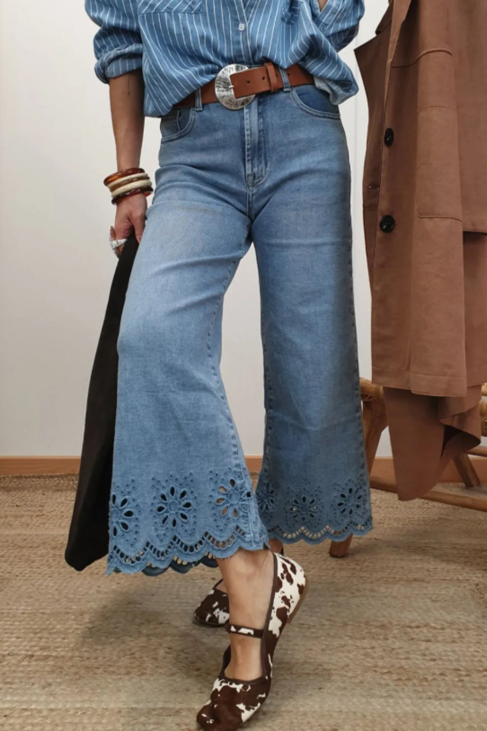 Lace Detail Cropped Wide Leg Jeans