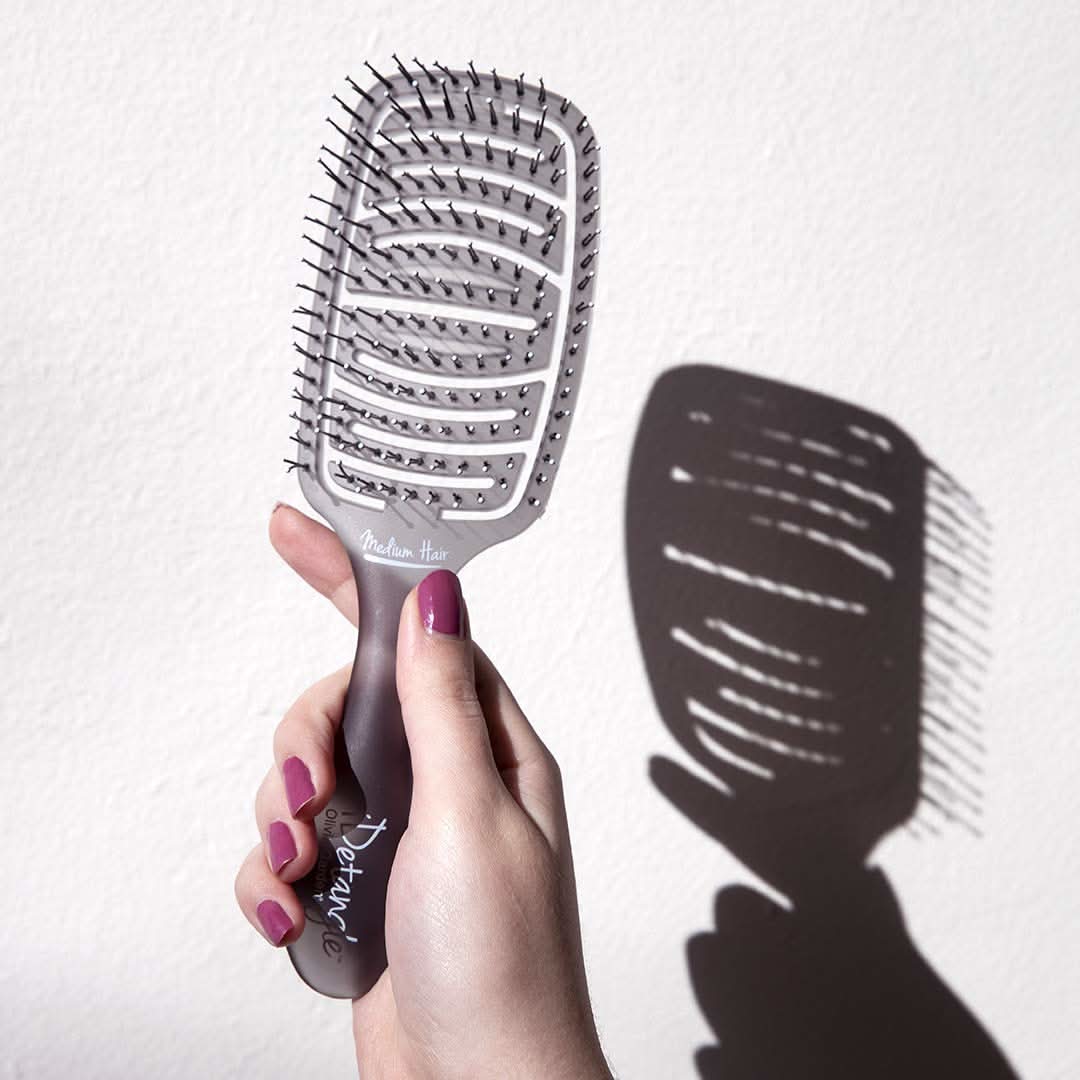Medium iDetangle Hair Brush with Ergonomic Anti-Slip Handle