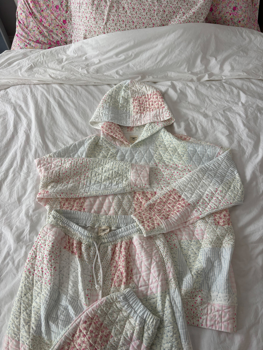 Quilted Pastel Hoodie: Cozy Unisex Pullover for Everyday Style