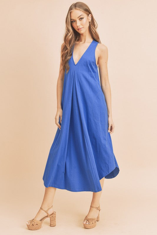 Sleeveless V-Neck Midi Dress with Front Pleat Detail