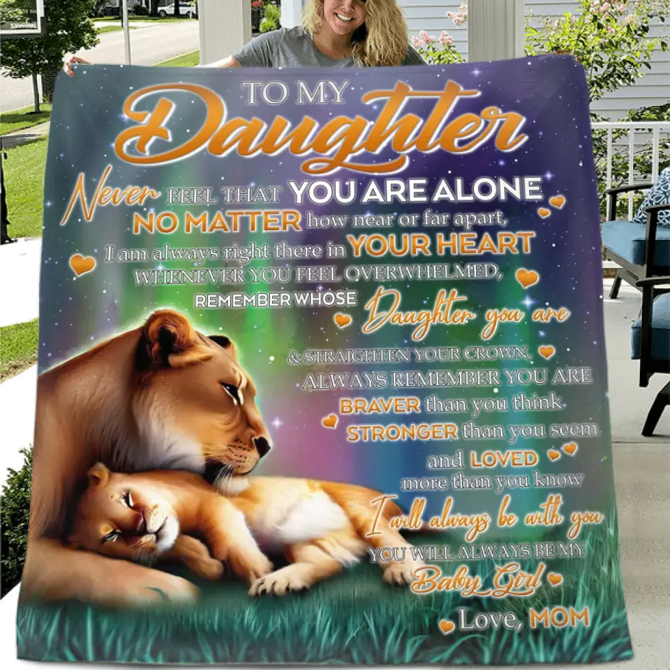 Personalized Mom Fleece Throw Blanket/Quilt - Gift Idea From Mom To Son/Daughter - Never Feel That You Are Alone