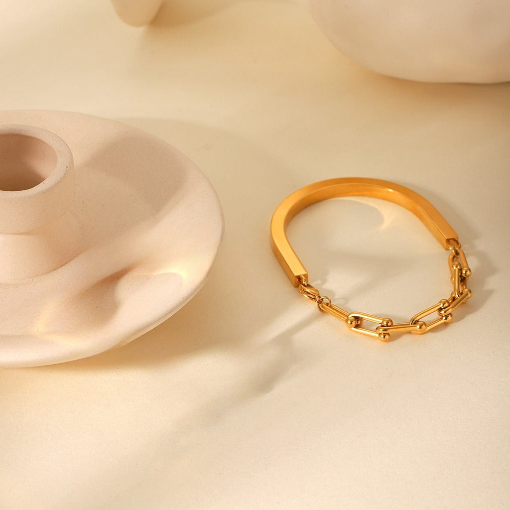 18K Gold Horseshoe Buckle U-Shaped Chain Link Bracelet
