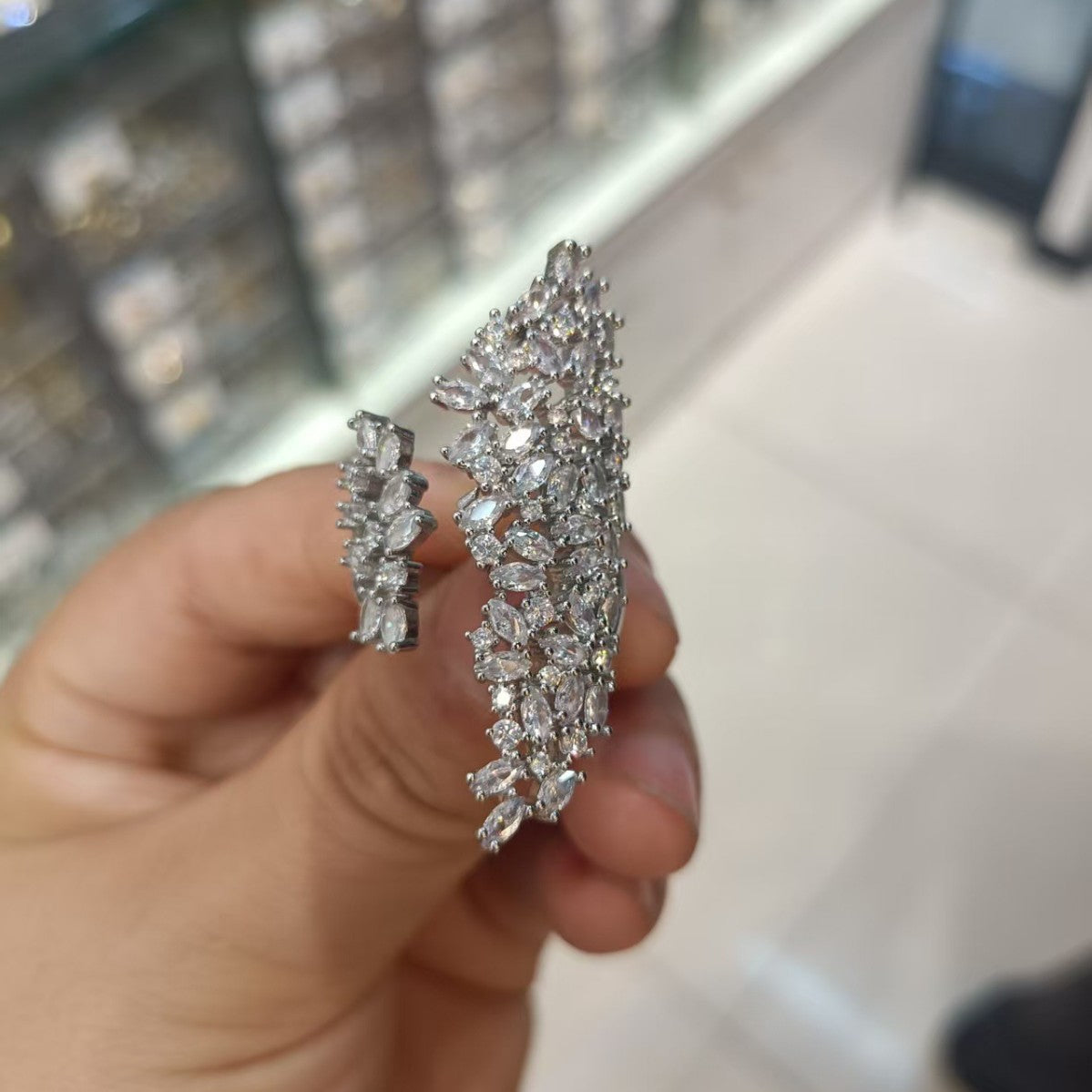 Zircon Inlaid Feather Open Ring