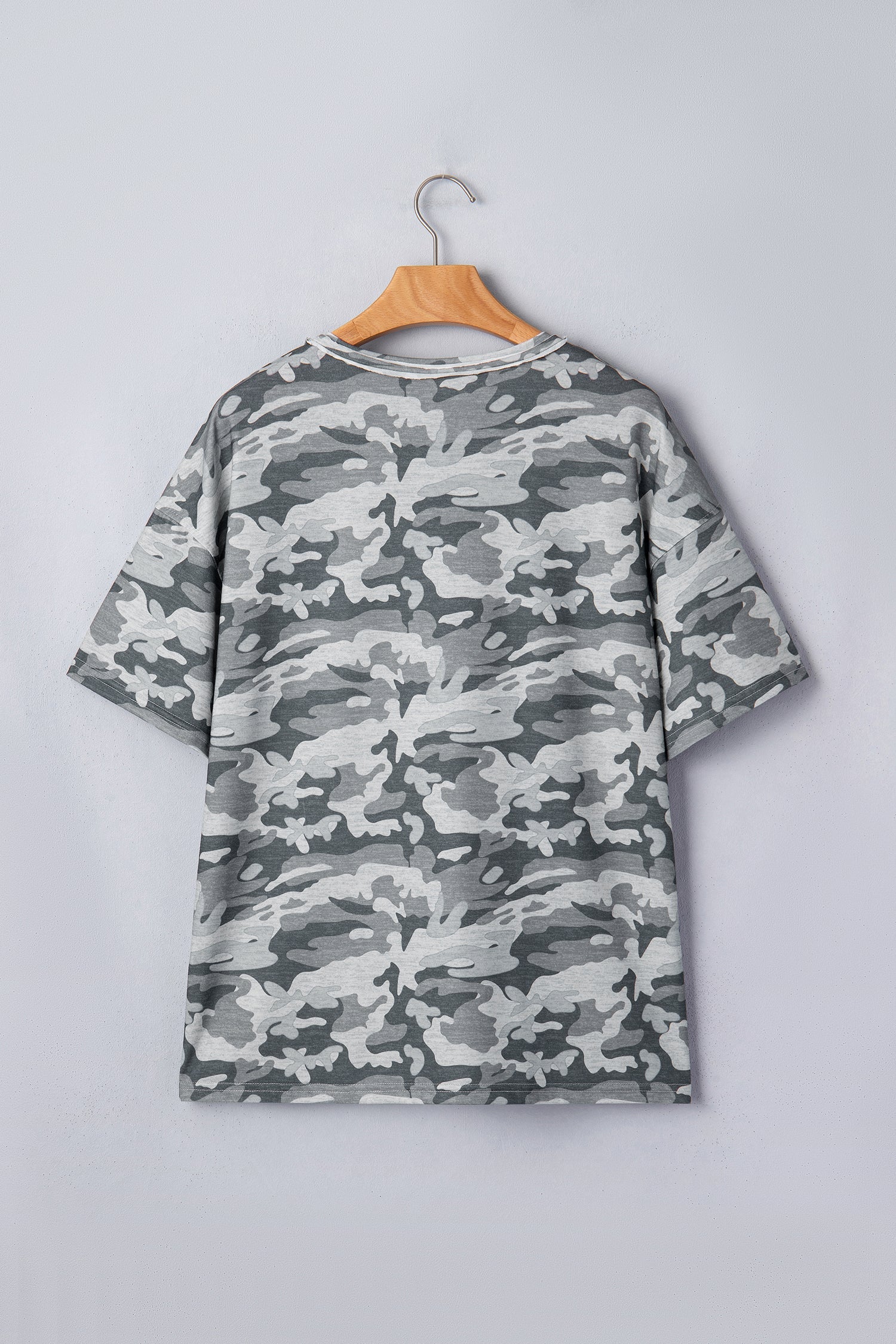 Nala Print Raw Edge V-Neck Tee in Grey and White
