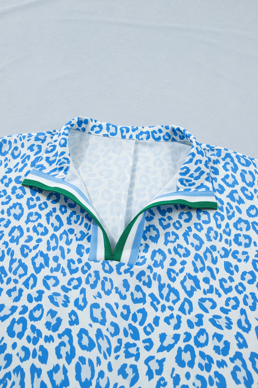 Leopard Stripe V-Neck Short Sleeve Blouse in Blue White Green
