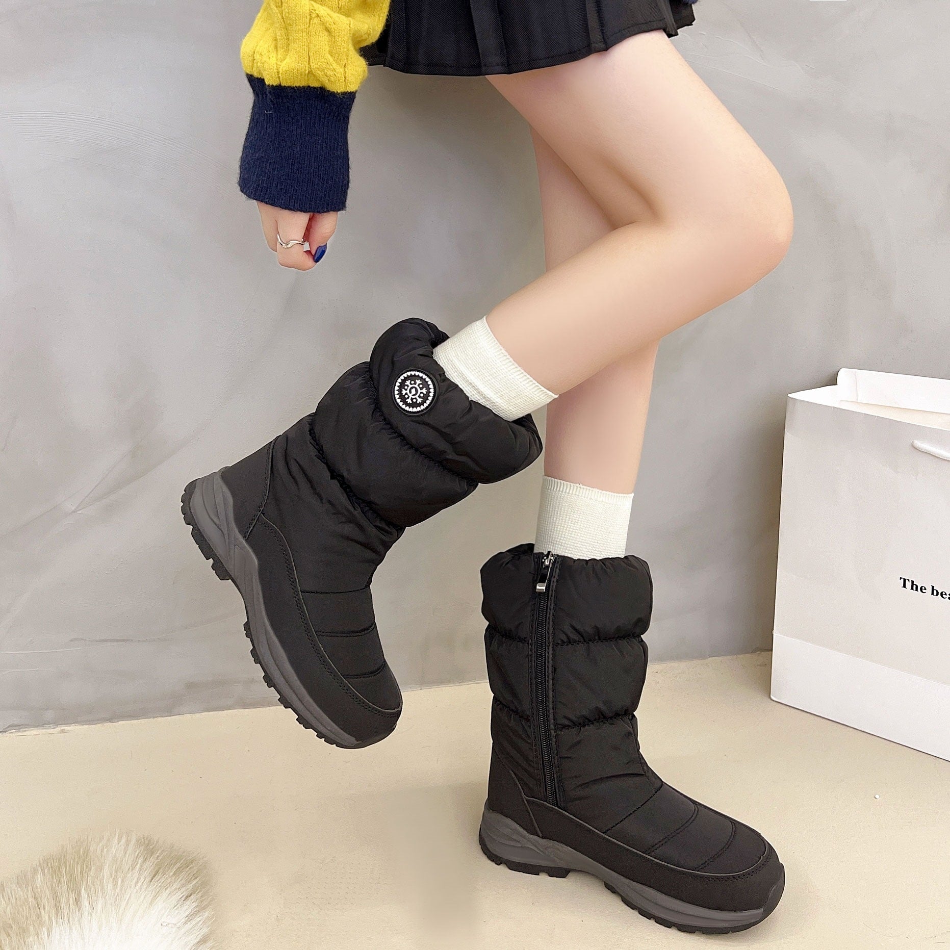 Women's Mid-Calf Insulated Snow Boots with Zipper Closure