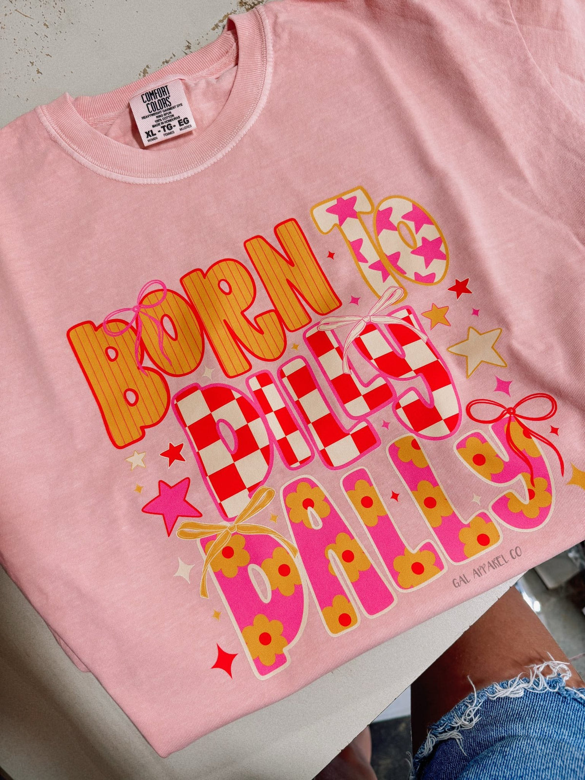 Born to Dilly Dally Graphic Tee – Pink Comfort Colors Retro Floral Shirt