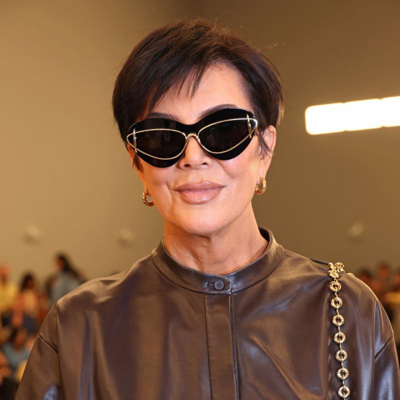 Small Y2K style cat-eye sunglasses in black and gold