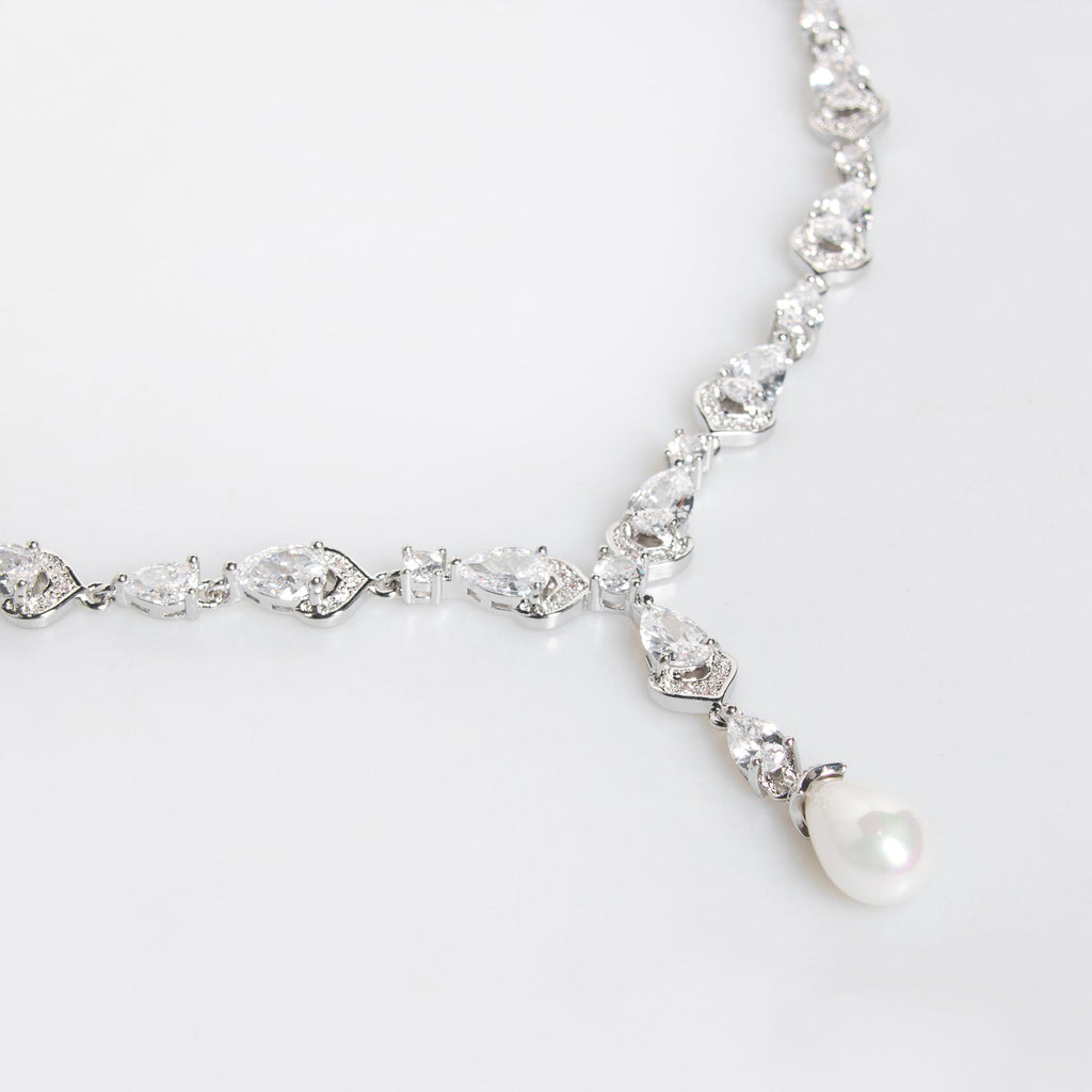 European And American Simple Bridal Jewelry Suit Clavicle Chain Hollow Water Drop Pearl Pendant Necklace Copper Zircon Earrings Accessories