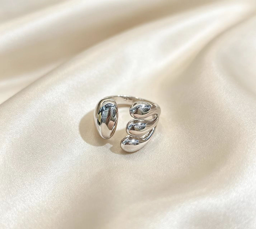 Geometric Silver Open-Ring Handcrafted Light-Luxury Design