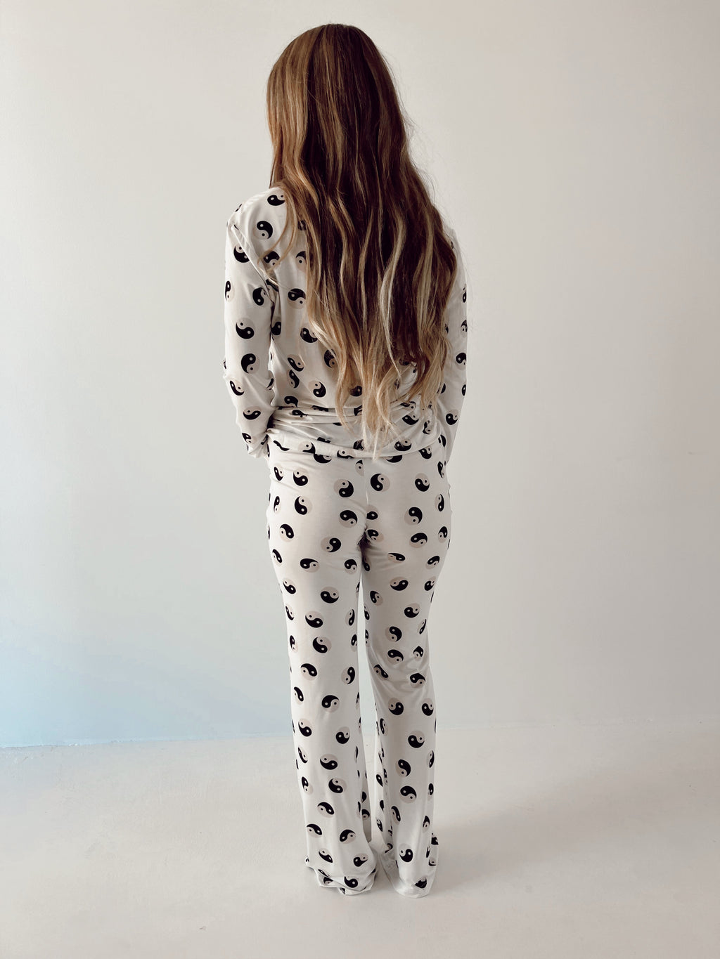 Women's Bamboo Pajama Set in Black and White Yin Yang Print