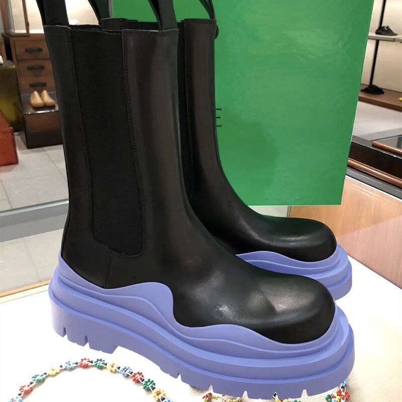 Women's Black Mid-Calf Platform Boots with Chunky Contrast Sole - Image 4